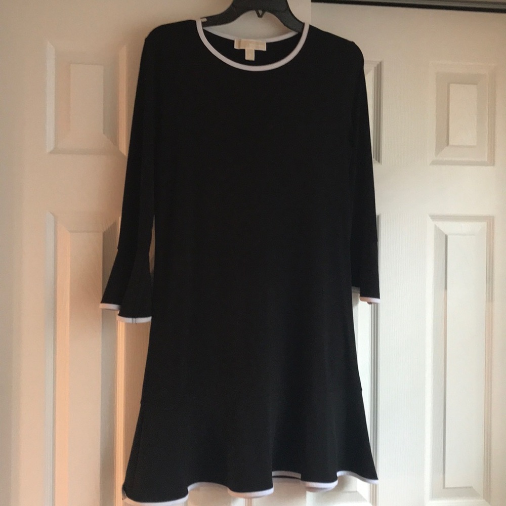 MICHAEL Michael Kors Solid Flounce Dress - Picture 4 of 8